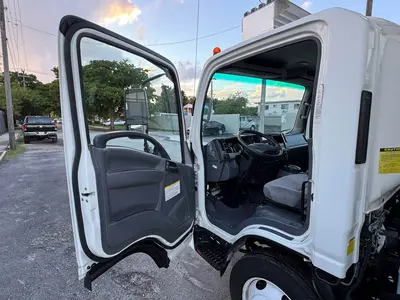 Used 2019 ISUZU NQR Reefer Trucks Florida US | Truck and Van Outlet #1509201