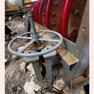 USED MCLANAHAN 44X33-0