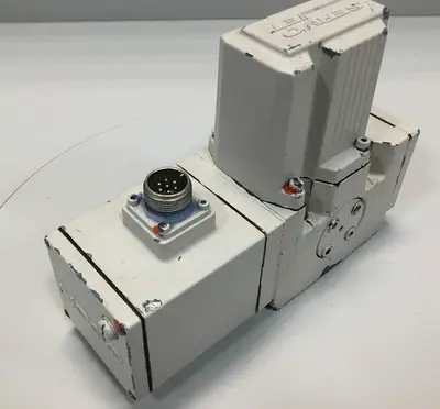 USED MOOG D661-5009
