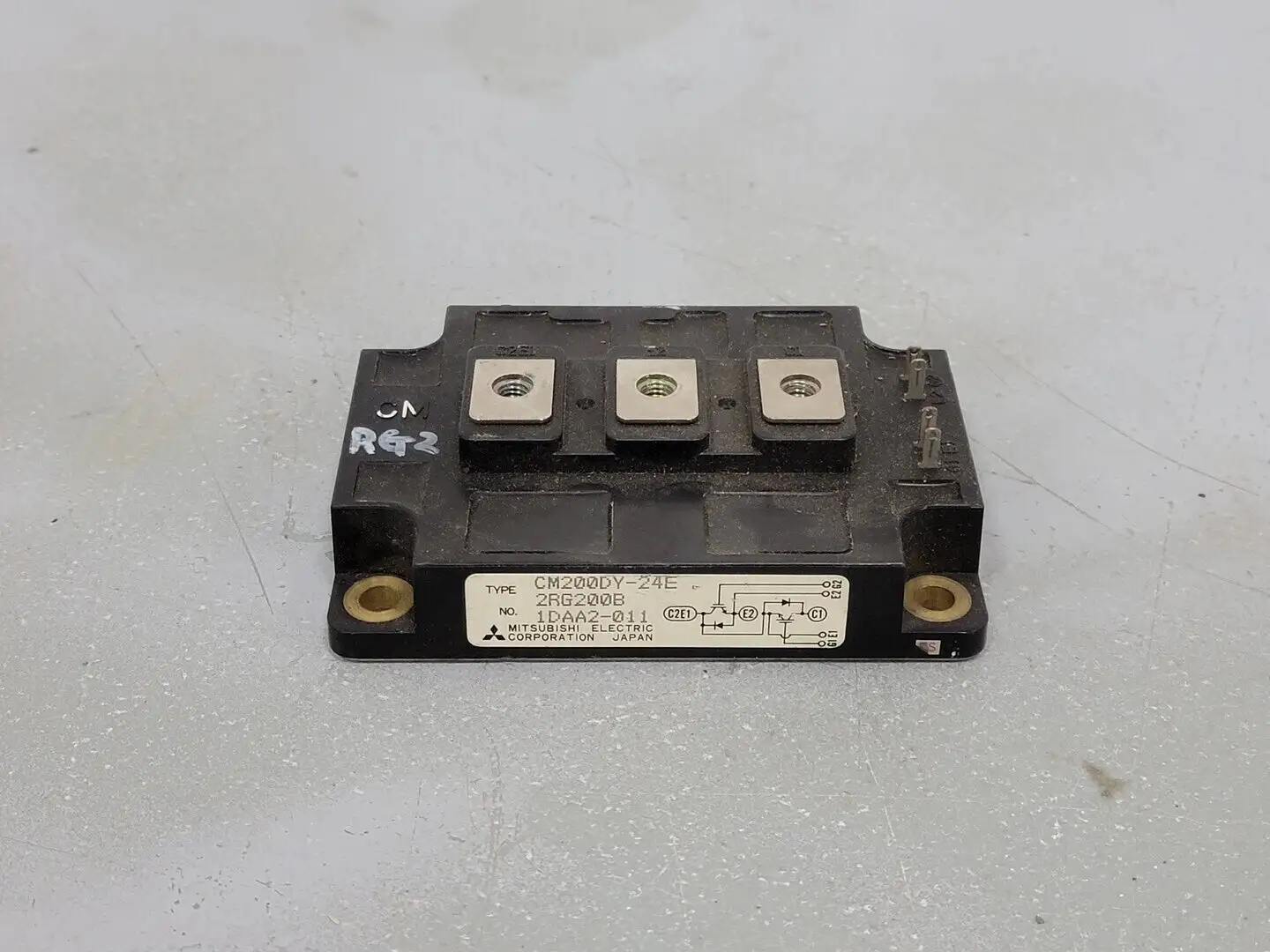 USED MITSUBISHI CM200DY-24E 2RG200B