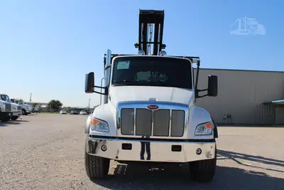 New | in-Stock 2027 PETERBILT 548 Rolloff Trucks Texas US | Roll Off Truck World #1492018