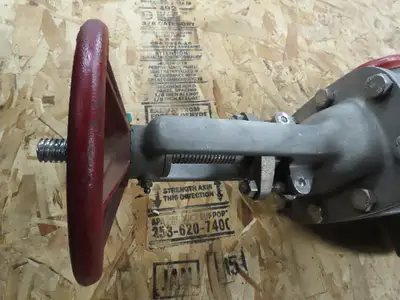 Ladish 8276-2114-40D Manual Wedge Gate Valve 4" Buttweld 150# CF8M SS 275 PSI