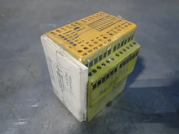 New | in-Stock PILZ PNOZX9100120VAC/24VDC Relays & Switches Ohio US | HGR 24 #884199
