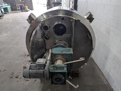300 Gal. Dual Agitation Mix Tank