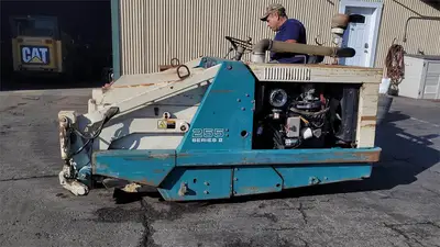 USED 1998 TENNANT 255 II