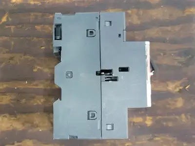 USED SCHNEIDER ELECTRIC GV2ME07