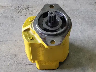 NEW KOMATSU 704-30-42140R