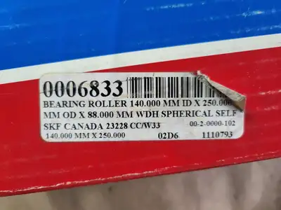 NEW SKF 23228 CC/W33