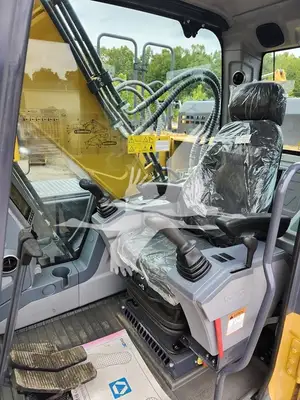 USED 2020 XCMG XE210U