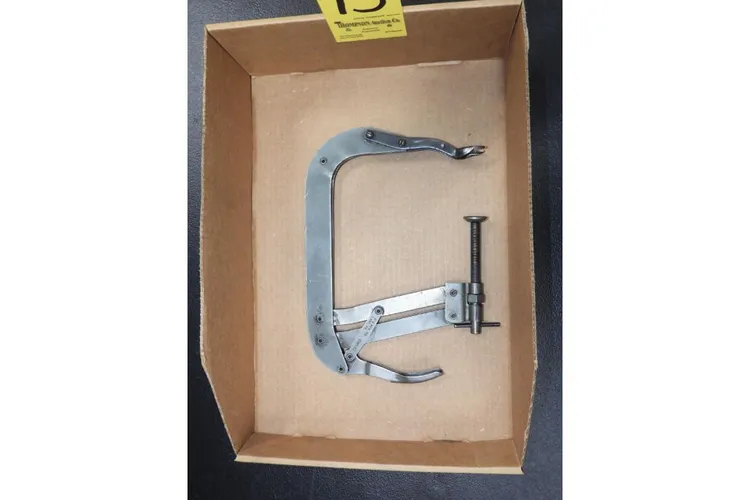 Used _UNKNOWN_ _UNKNOWN_ Hand Presses Michigan US | Thompson Auctioneers #1520965