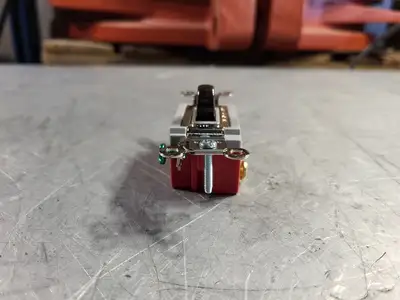 NEW HUBBELL HBL1221