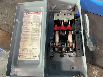 Used SQUARE D D322N Switchgears Ohio US | HGR 24 #1437877