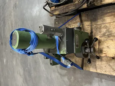 USED HERMLE MILLING HEAD WITH QUILL HERMLE UWF 1000
