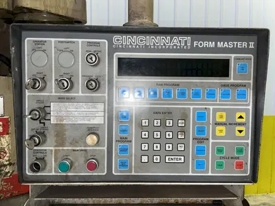90 TON X 8' CINCINNATI MODEL 90FMIIx6 HYDRAULIC PRESS BRAKE: STOCK #15768