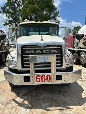 Used 2017 MACK GRANITE GU813 Concrete Mixer Trucks Florida US | Big D Heavy Equipment #1557021