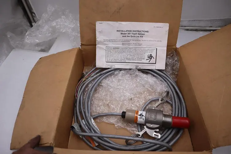 Used _UNKNOWN_ _UNKNOWN_ pH Meter Pennsylvania US | Global Equipment International, LLC #1399898