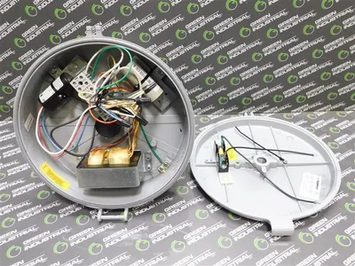 Appleton MLAJ702J55NMTFTZ2UP 70W Metal Halide Light Fixture MH-07A Used