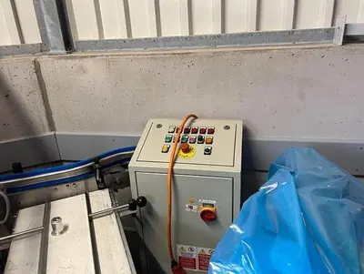 USED 1999 LANGGUT E50