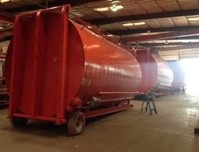 NEW 2026 VERTICAL 400BBL AGITATED TANKS