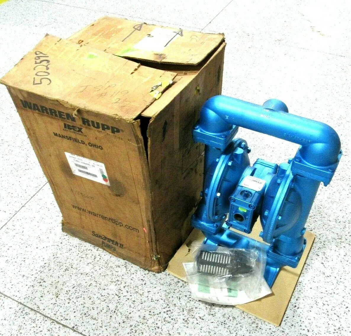 NEW WARREN RUPP S20B1ANNANS100. SANDPIPER II DIAPHRAGM PUMP 2"