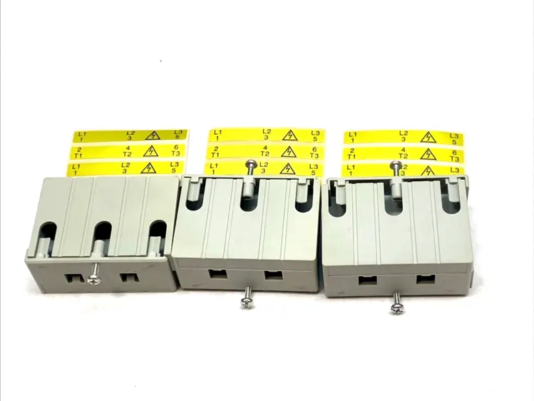 Used ALLEN-BRADLEY 30A TERMINAL SHIELD TERMINAL DISCONNECT SER A LOT OF 3 Disconnects | Maverick Industrial Sales #1100802
