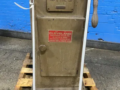 Used DETROIT TAP & TOOL DTR 411 Pedestal Type Grinders (Double End) Ohio US | HGR 24 #1280184