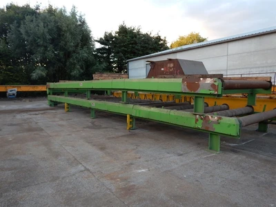 USED HEAVY DUTY ROLLER CONVEYORS 3100 MM