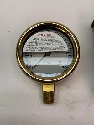 New | in-Stock WIKA 1/4 INCH NPT 0-30 PSI Universal Pressure Meters | Surplus Asset Holdings #1219912