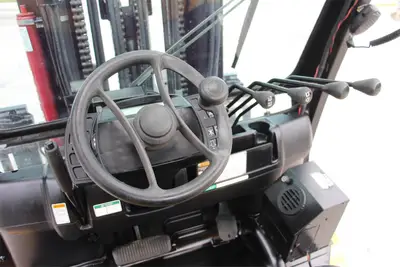 Used 2017 YALE GLP120VX Internal Combustion Forklifts: Pneumatic Tire Florida US | Truck and Van Outlet #1509244
