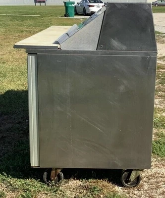 152-0416 Silver King SKP7218 Self Contained Sandwich Salad Prep Table Cooler