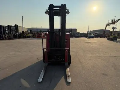 Used RAYMOND 425C35TT 3-Wheel Stand up Electric Counterbalance Forklifts Illinois US | Somerset Equipment Sales #1546218