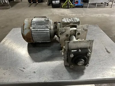 USED SEW-EURODRIVE SAF47DT90S4