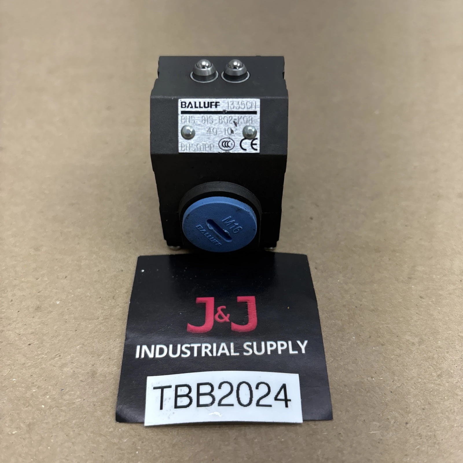 NEW Balluff BNS-819-B02-K08-40-10