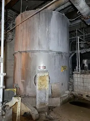 USED APACHE STAINLESS TANK