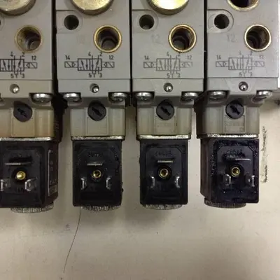 USED BOSCH 0 820 023 502 / MANIFOLD