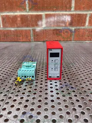 USED PR ELECTRONICS 2231 TRIP AMPLIFIER 24V W/ RELECO S3-B RELAY SOCKET