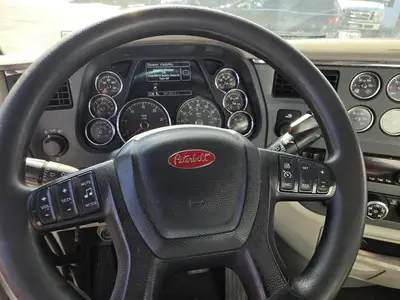 USED 2018 PETERBILT 579