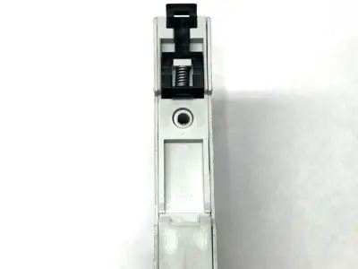 USED ALLEN-BRADLEY SER. A MINI SCREW TERMINAL SOCKET 8-PIN 250VAC 10A