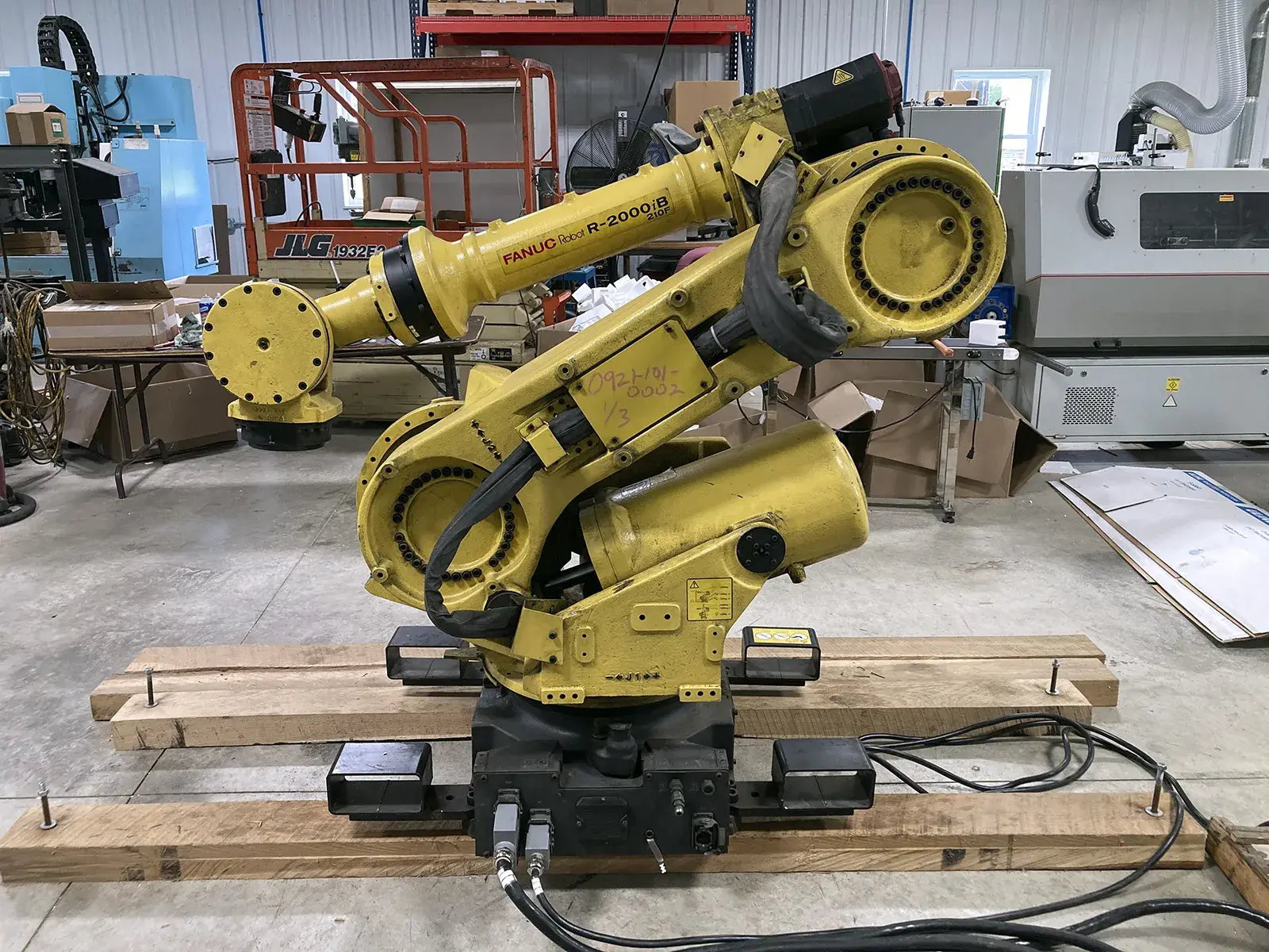 USED 2009 FANUC R2000IB/210F