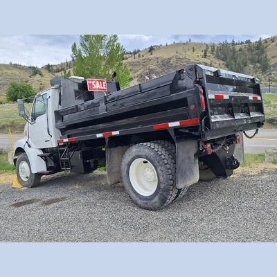 USED 2000 STERLING L7501