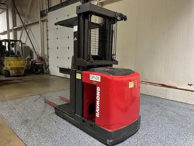 Used RAYMOND 520OPC30TT Order Pickers Illinois US | Somerset Equipment Sales #1546148
