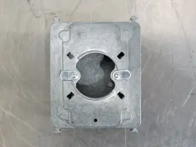 NEW WIREMOLD 4220