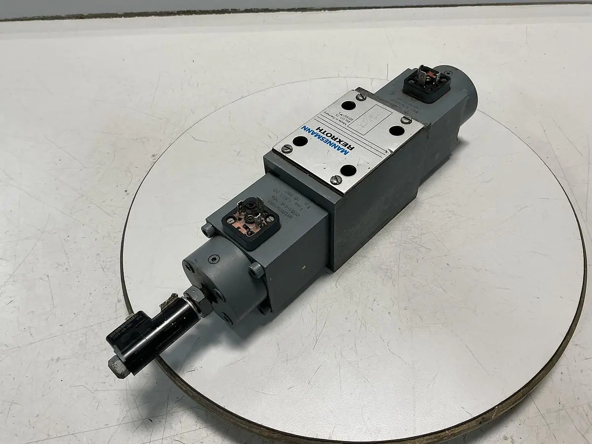 USED REXROTH 4WRE 10 W64-12/24Z4/M
