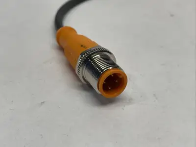 S18LGRXPQ, EVC892 | Banner S18LGRXPQ Barrel-Mount Indicator EZ-Light 10-30VDC w/ ifm EVC892 Cable - Used
