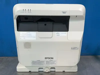Used EPSON BRIGHTLINK PRO 1450UI Commercial Audio/Visual Equipment Ohio US | HGR 24 #1415177