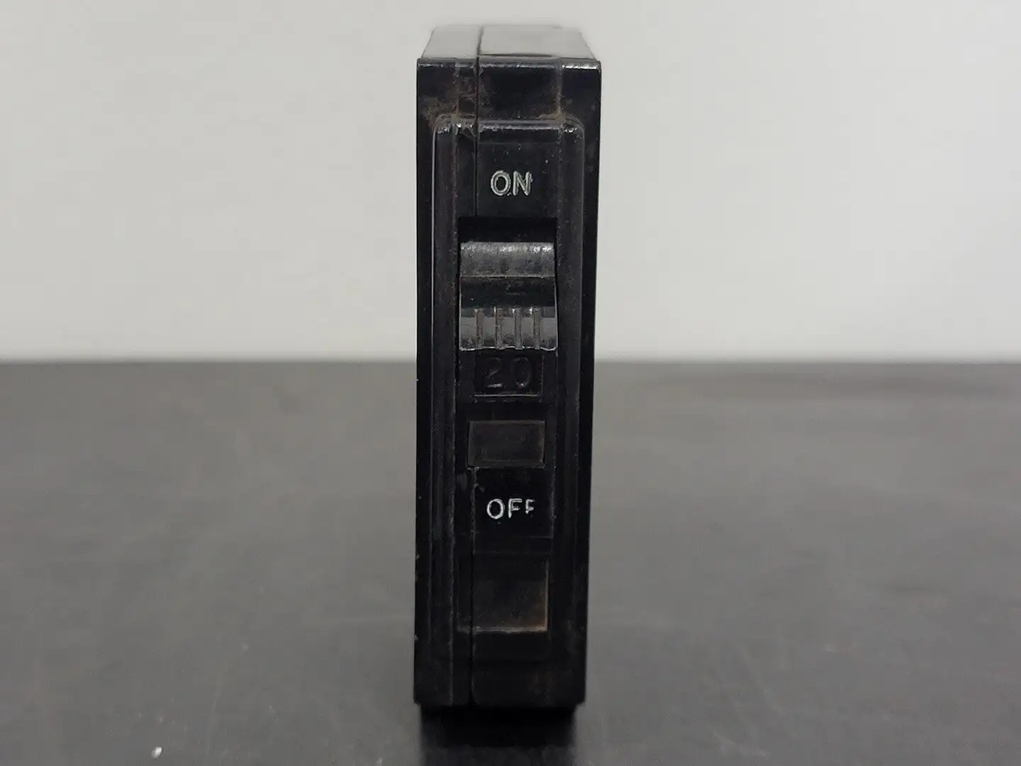USED SQUARE D QO120