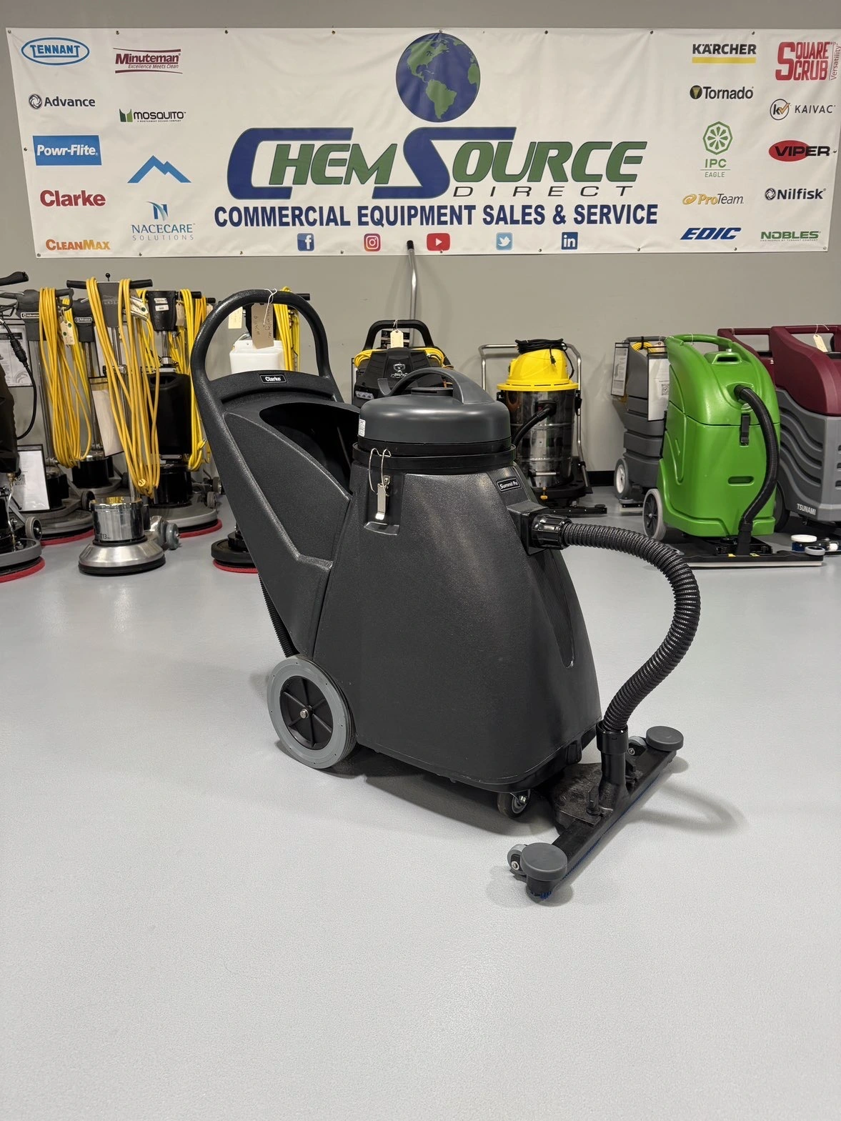 Clarke Summit Pro 18SQ Wet/Dry Vacuum NEW