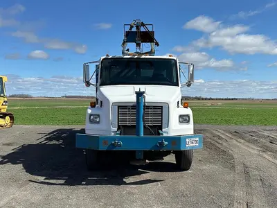 USED 2002 FREIGHT FL80