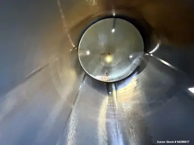 Used 3,200 Gallon Stainless Steel Tank – Vertical Dished Vessel with Multiple Po