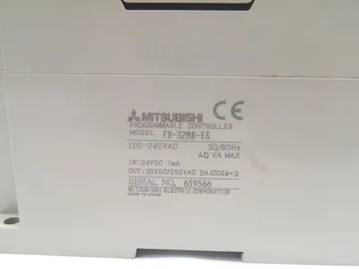 USED MITSUBISHI PROGRAMMABLE CONTROLLER 100-240VAC 50/60HZ